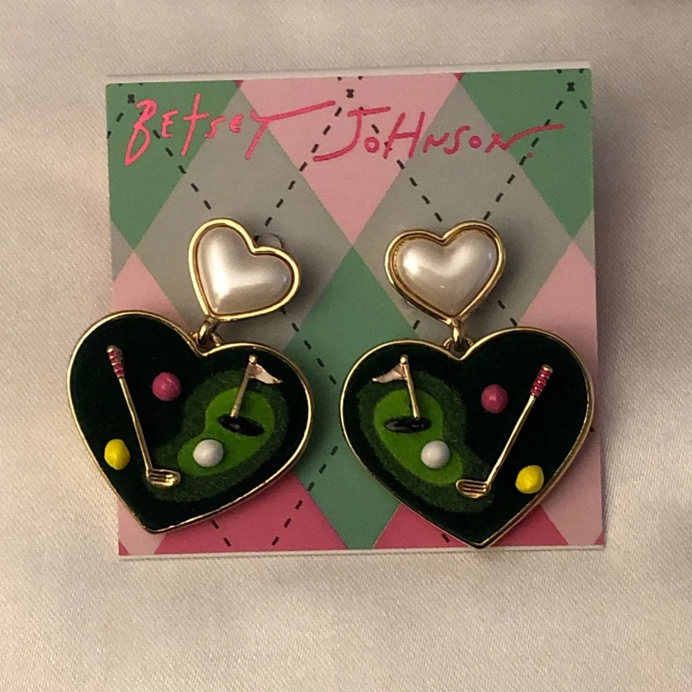Betsey Johnson Faux Pearl Gold Tone & Green Felt Golf Heart Drop Earrings NWT